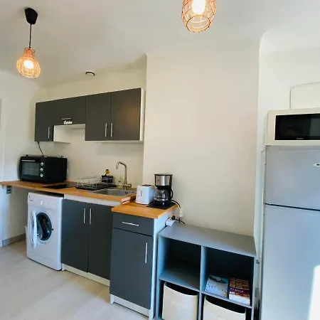 Lapoterie Apartment
